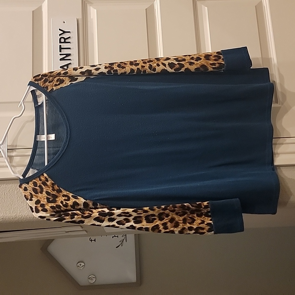 Women's Med Tunic Top